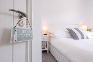 3 bedrooms, iron/ironing board, travel crib, WiFi - Alde Seagull, Aldeburgh (Aldeburgh)