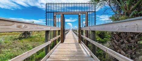 Condo (1 Bedroom) | Property amenity