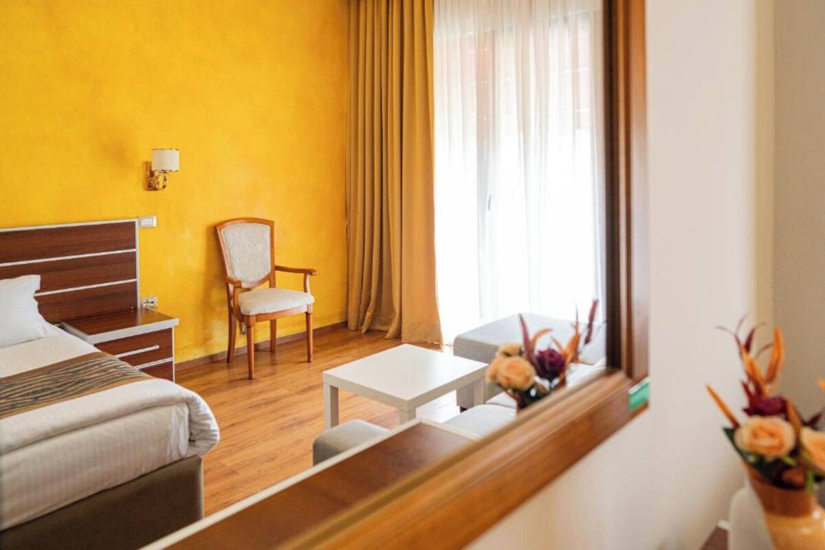 Doppelzimmer | Schreibtisch, Bügeleisen/Bügelbrett, kostenloses WLAN, Bettwäsche