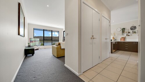 Jasper 4 in the Town Centre with Lake views