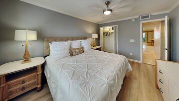 Condo (1 Bedroom) | Property amenity