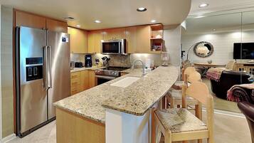 Condo (1 Bedroom) | Tiện nghi, dịch vụ nơi lưu trú