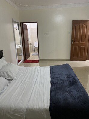 1 soverom, strykejern/-brett, wi-fi (inkludert) og sengetøy