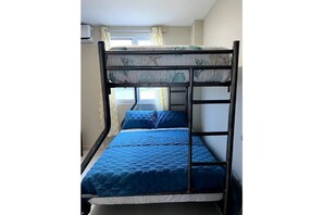 3 chambres, bureau, Wi-Fi gratuit, draps fournis