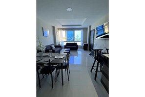 Dining - Oceanfront Getaway • Nature • Comfort • Gated Community / Frente al Mar (General Villamil Playas)