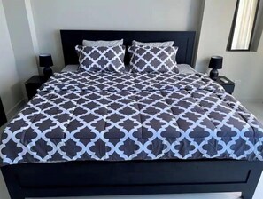 3 Schlafzimmer, Schreibtisch, kostenloses WLAN, Bettwäsche