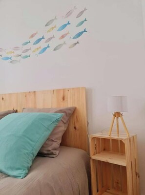 1 bedroom, travel crib, free WiFi, bed sheets