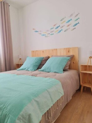 1 Schlafzimmer, Reisekinderbett, kostenloses WLAN, Bettwäsche