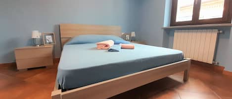 1 chambre, fer et planche Ă repasser, draps fournis