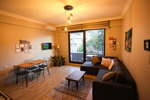 基础公寓 | 起居区