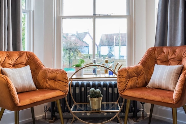 Comfort Room | Iron/ironing board, free WiFi, bed sheets
