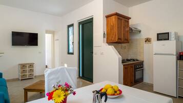 Frigorifero, microonde, forno, macchina per tè/caffè