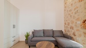 House, Smoking | 1 bedroom, soundproofing