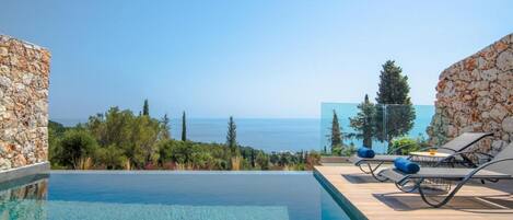 House | 1 bedroom, soundproofing