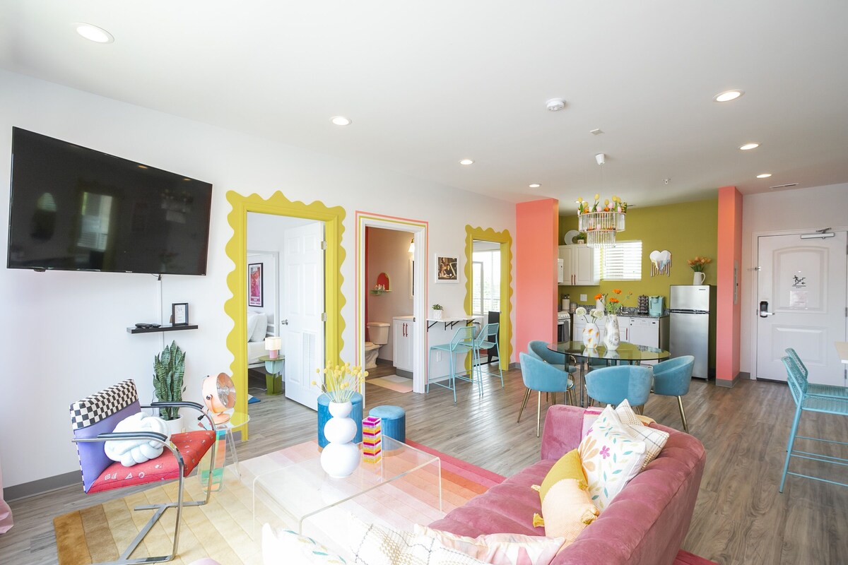 🎸🎇 CLUELESS HOME IN NASH-VEGAS! WALKABLE LOCATION!