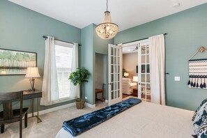 7 bedrooms, WiFi, bed sheets