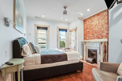 Historic Mansion in Heart of Downtown Lexington