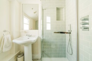 Bathtub