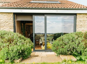 Exterior detail - Stylish & Spacious Victorian Home in Trendy Suburb (Bishopston)