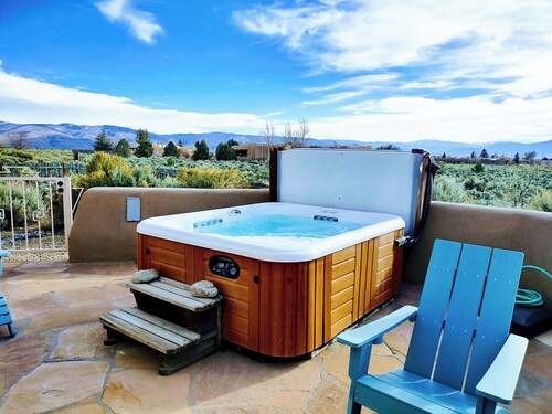 Casa del Gavilan panoramic view patio hot tub wireless wifi fireplace