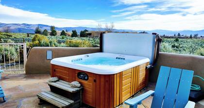 Casa del Gavilan panoramic view patio hot tub wireless wifi fireplace