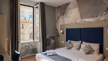 Habitación doble superior, 1 habitación | Minibar, caja fuerte, escritorio y cortinas opacas