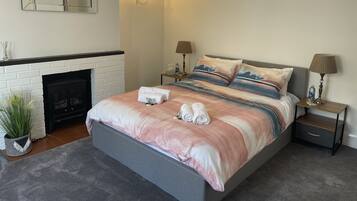 Apartment | 2 bedrooms, iron/ironing board, WiFi (free), bed sheets