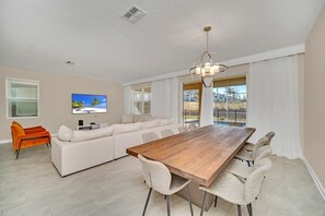 In-room dining - Ultimate 9 Champions Gate Resort Property With Spa 9 Bedroom Villa by RedAwning (Davenport)