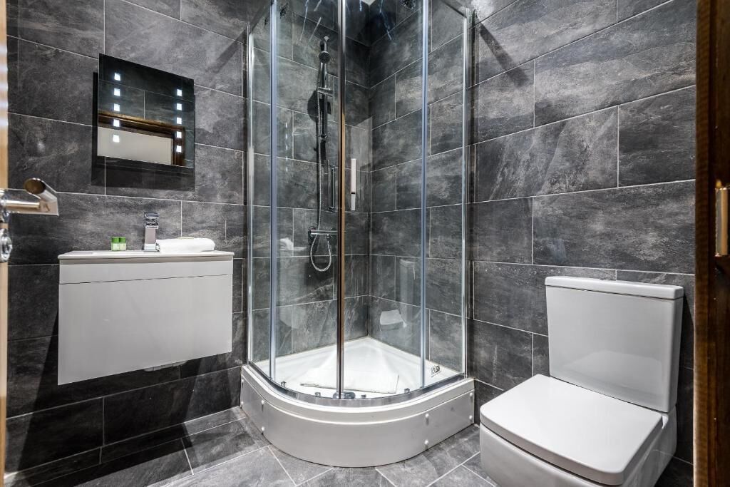 Appartamento | Bagno | Set di cortesia gratuito, asciugacapelli, asciugamani, sapone