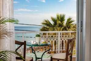 Room - Mare Nostrum - Seafront Apartment - Mare Nostrum - Seafront Apartment (Zakynthos)
