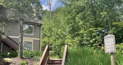 Cozy ski and golf condo at Peek n Peak