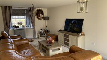 House, Multiple Beds | Living room