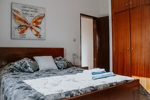 2 Schlafzimmer, Bügeleisen/Bügelbrett, Bettwäsche