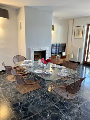 Dining - @hvar Island Seaside Villa (Jelsa)