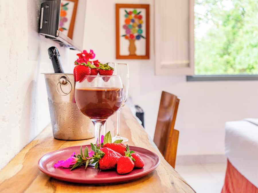 Minibar, in-room safe, laptop workspace, blackout curtains