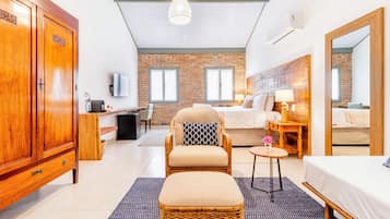 Casa Fernando - Suíte Master | 迷你吧、房內夾萬、手提電腦工作空間、遮光窗簾/窗簾