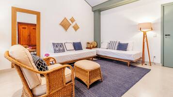 Casa Fernando - Suíte Master | Minibar, värdeförvaringsskåp på rummet och arbetsyta för laptop