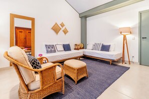 Casa Fernando - Suíte Master | Minibar, in-room safe, laptop workspace, blackout curtains - Limoeiro Da Concordia Hotel Fazenda De Charme (Itu)