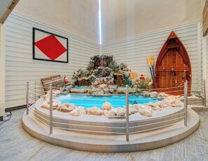 Innenpool, beheizter Pool