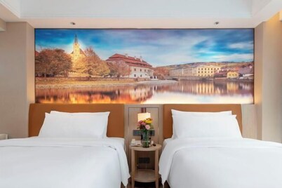 Vienna Hotel lishui Longquan