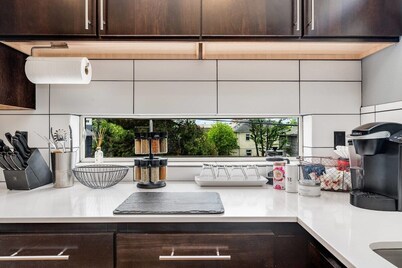 Perch - Marion Manor 13: Spacious & cozy living in the heart of Seattle