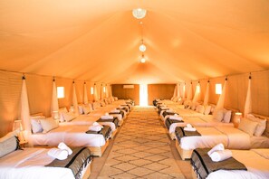 免费 WiFi、床单