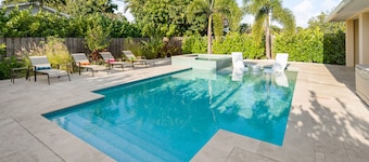 Amazing private pool-spa home just blocks from the beach.