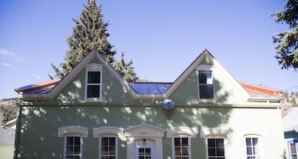 Remodeled historic home on quiet street!