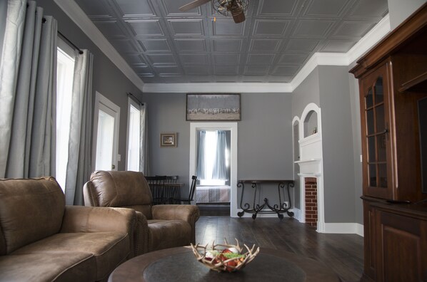 Smart TV - Remodeled historic home on quiet street! (Idaho Springs)