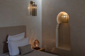 4 soverom, safe på rommet, strykejern/-brett og reiseseng for barn