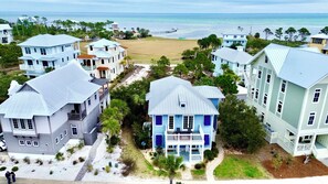 Exterior - Bay side home in a lovely, gated community, beach gear, pools, hot tub! (Port Saint Joe)