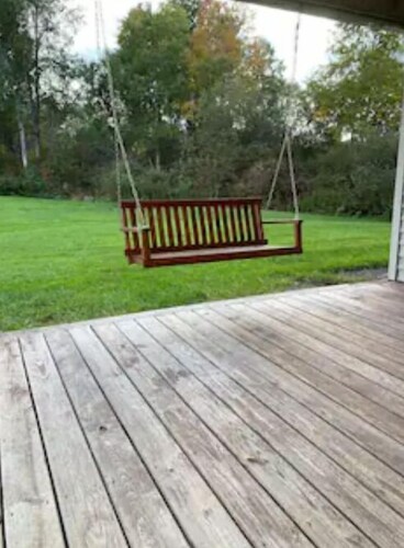 Country living close to it all