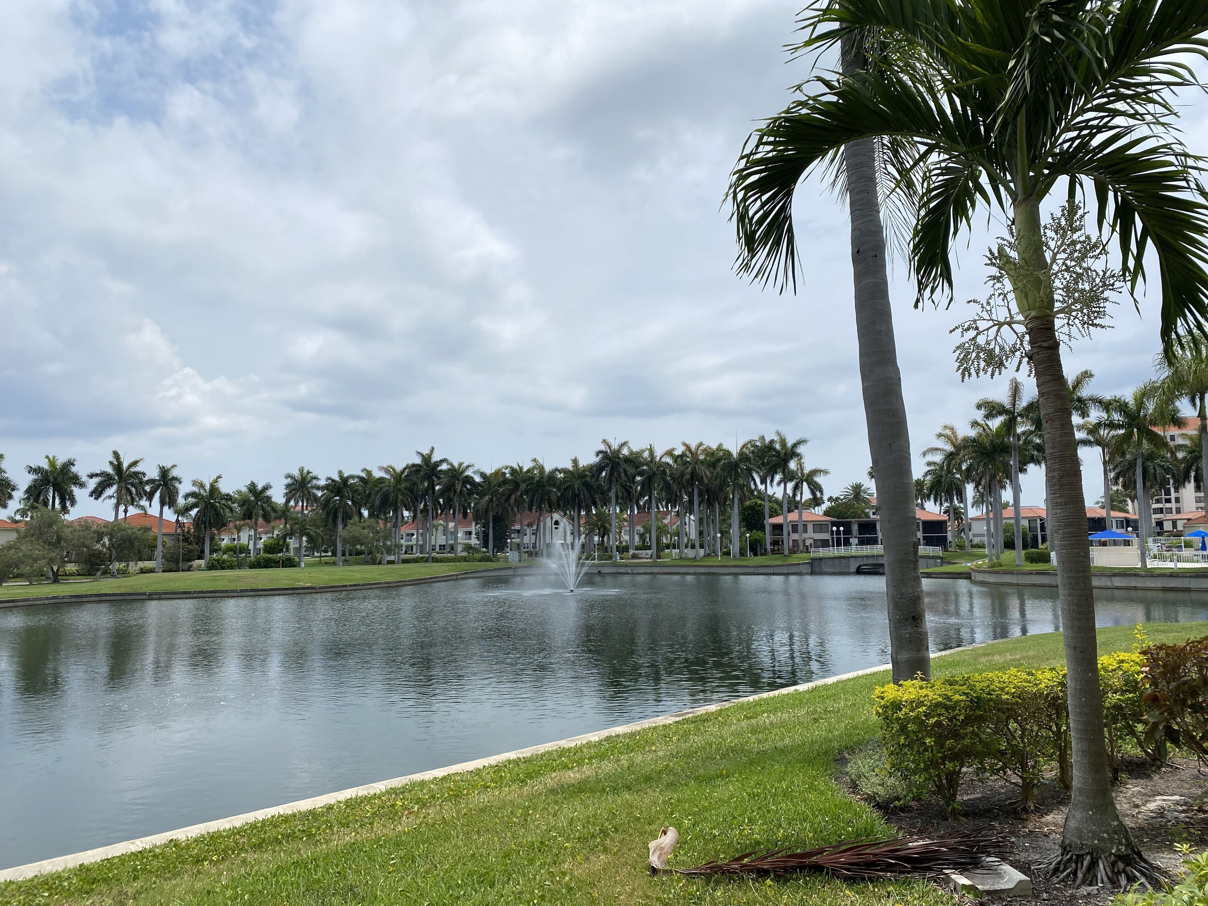 1st Floor, 5 mins to St Pete Beach, Heated Pool, Golf & Water Views