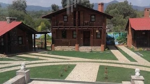 Unclassified image, 4 of 8, button - Rinconada Los Robles (Huasca de Ocampo)